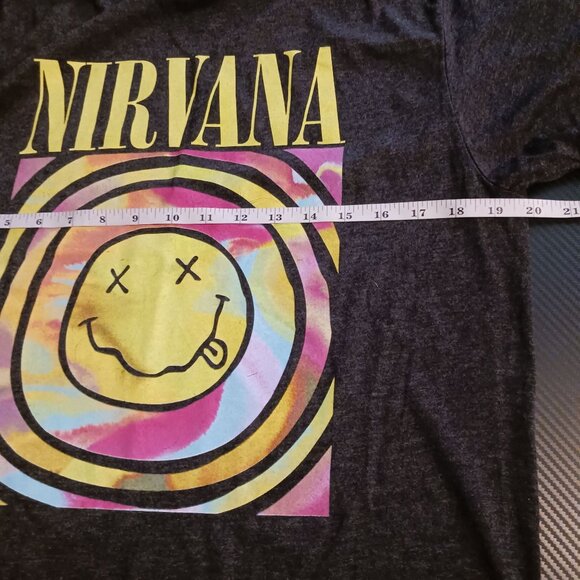 Nirvana Charcoal Gray Graphic T-shirt Size XL Grunge Band Tee - Picture 5 of 6
